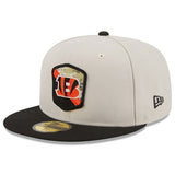 Gorra ajustada 59FIFTY Salute To Service 2023 de los Cincinnati Bengals piedra/negro de New Era para hombre