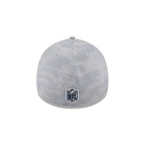 Gorra flexible 39THIRTY Sideline 2024 de los Dallas Cowboys de New Era - Gris
