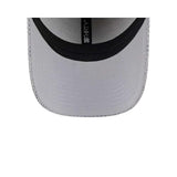Gorra flexible 39THIRTY Sideline 2024 de los Dallas Cowboys de New Era - Gris